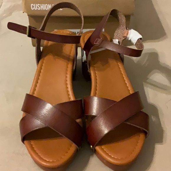 NIB Cushionaire slate sandal in whiskey color sz 9 - Picture 4 of 6